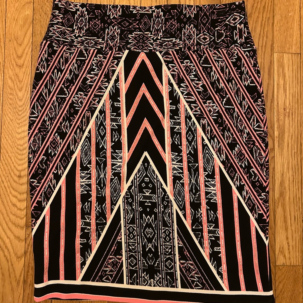 LuLaRoe Elegant Collection Pink Black Silver Detail Aztec Cassie Pencil Skirt L
